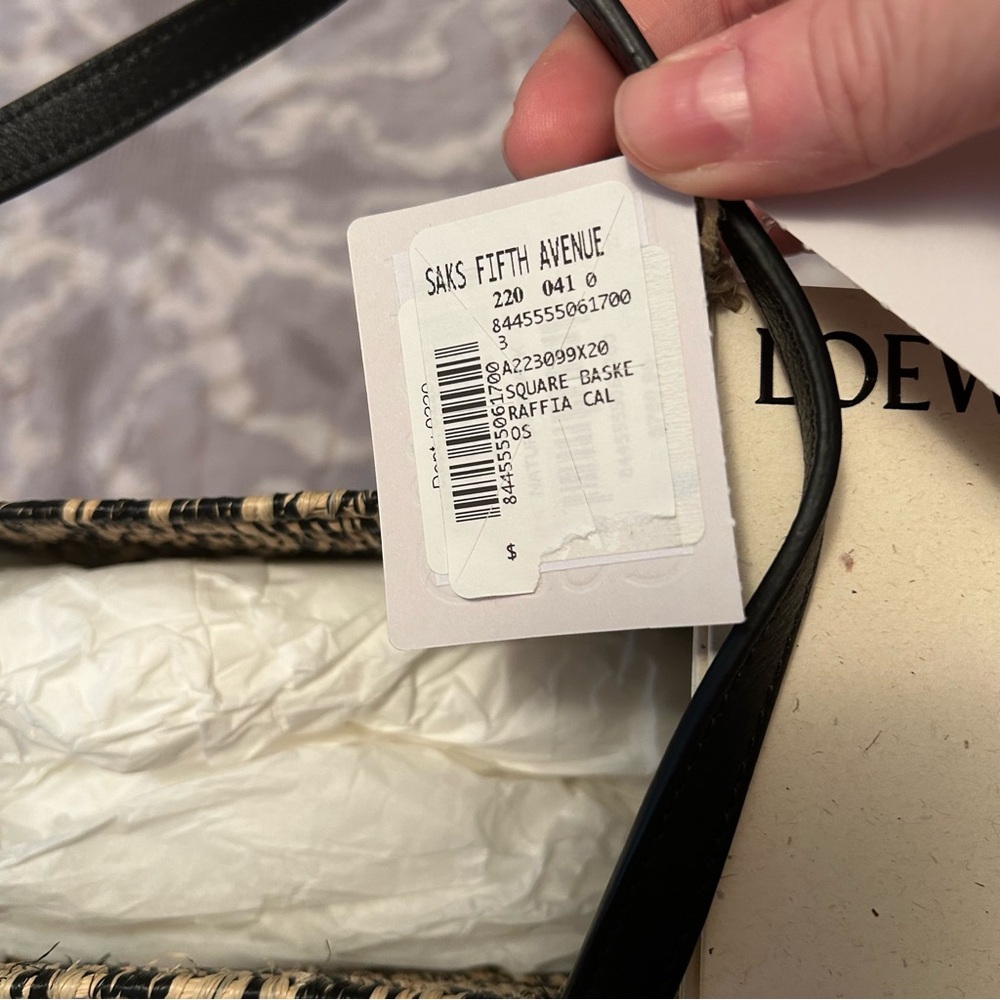 Authentic Loewe Black and Cream Woven raffia/leather small basket bag NWT! - Picture 5 of 12
